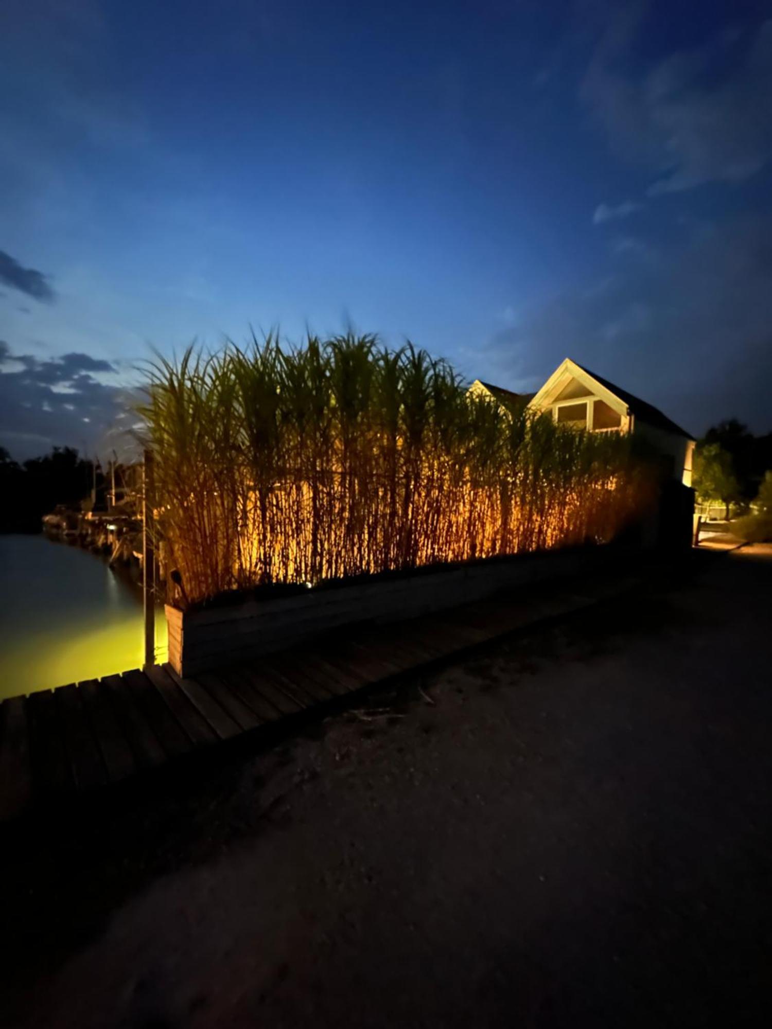 Haus Am See Neusiedl am See Bagian luar foto