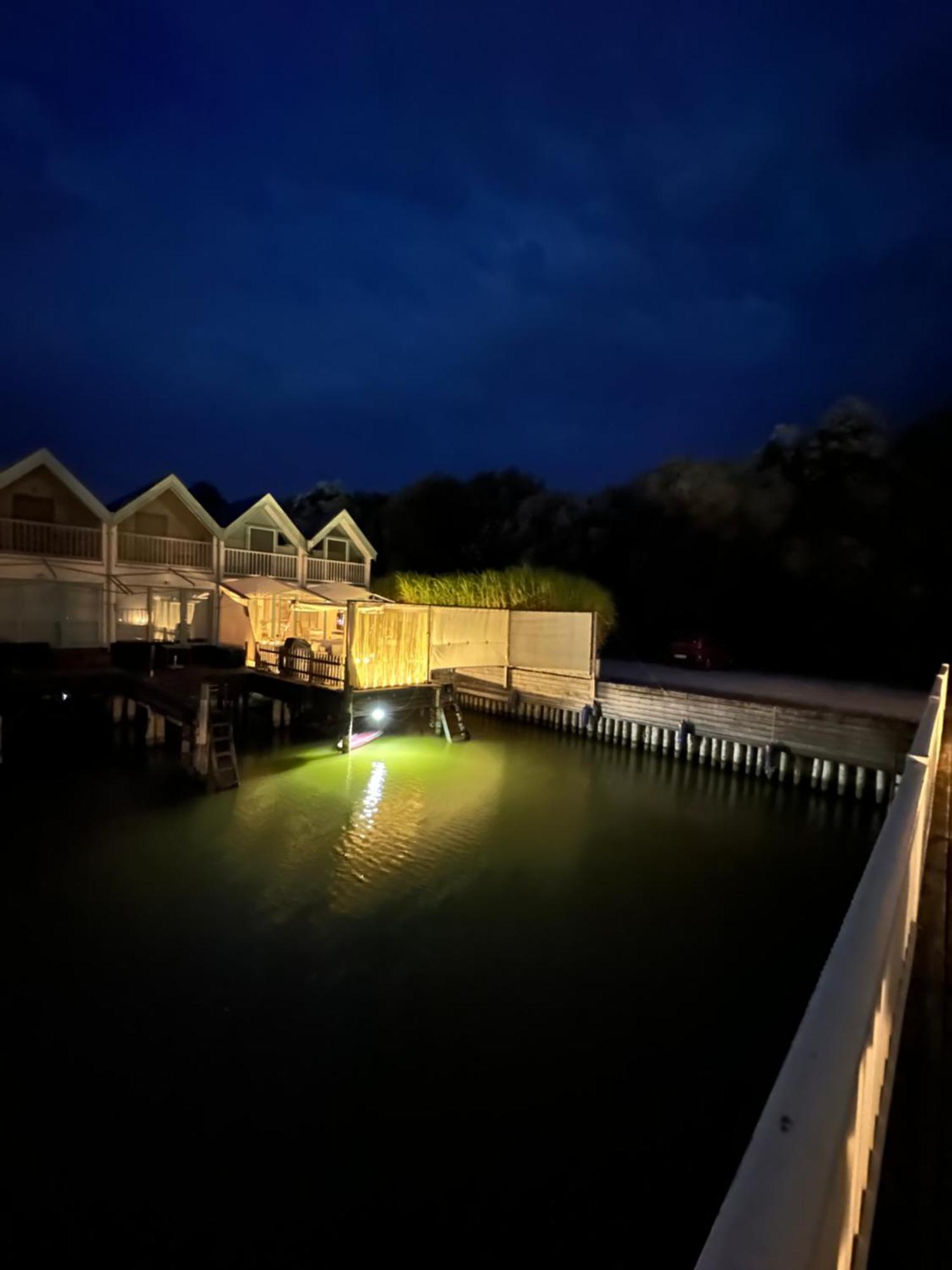 Haus Am See Neusiedl am See Bagian luar foto