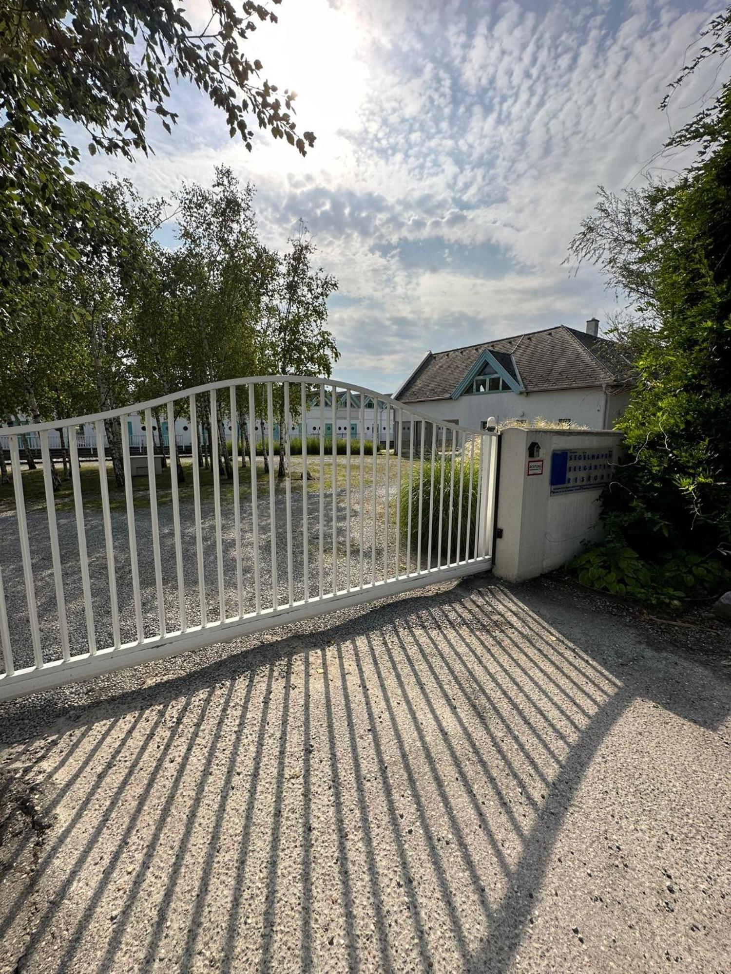 Haus Am See Neusiedl am See Bagian luar foto